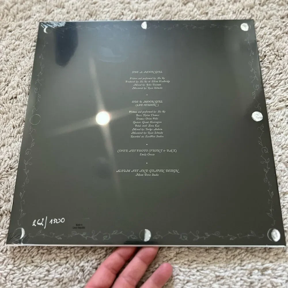 Ha Vay - Moon Girl Moon Shaped Vinyl VV Exclusive x/1500 RARE! IN HAND!
